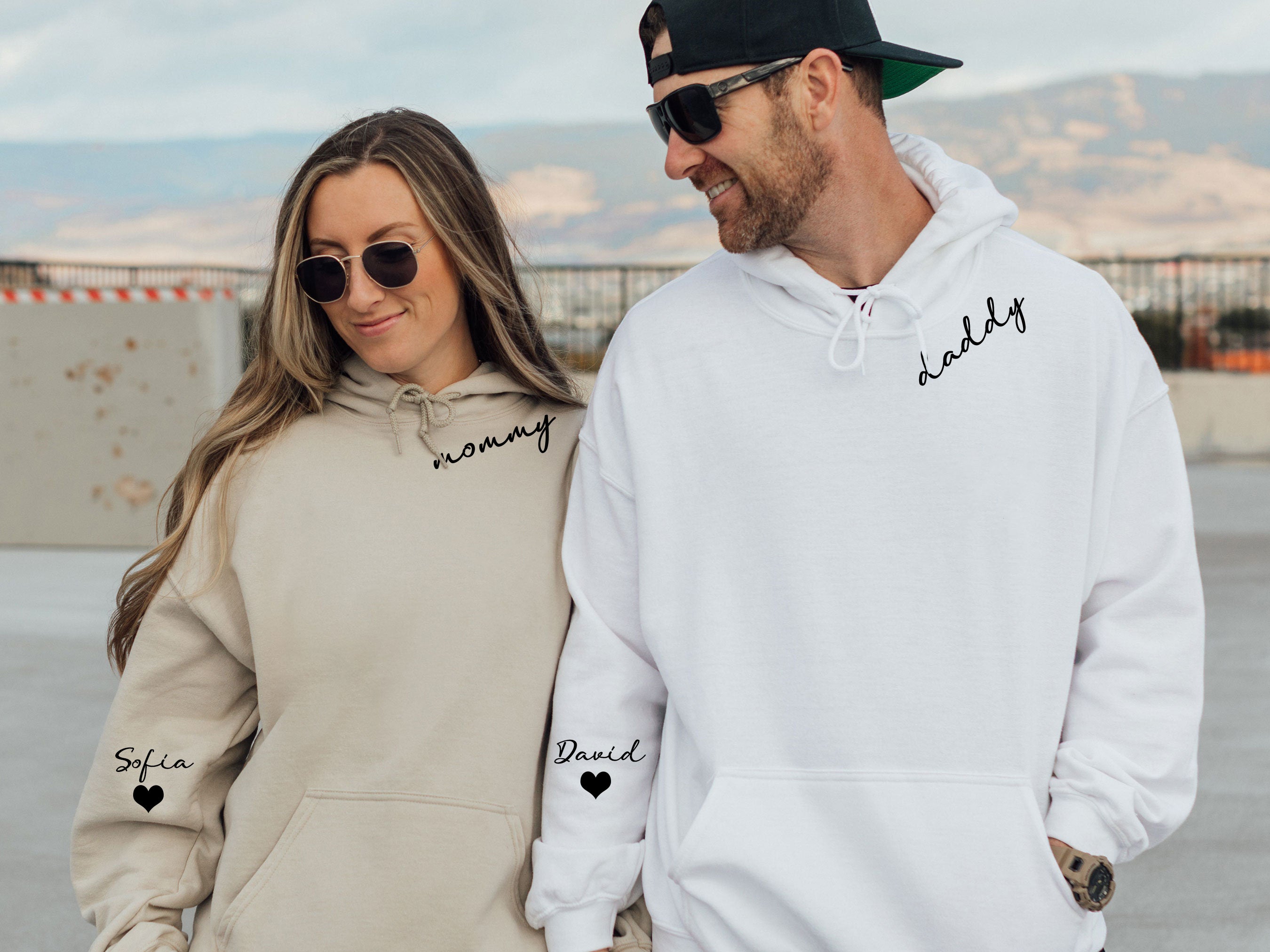 Dad/Mama Sweatshirt, with Children's Names on the Sleeve, Custom Sweatshirt for Mom/Dad/Grandma/Grandpa